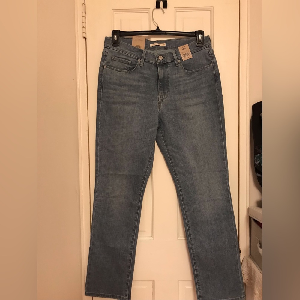 LEVI'S
Women's Classic Mid Rise Straight-Leg Jeans